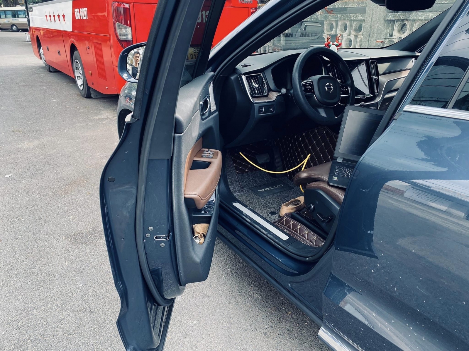 volvo 9 